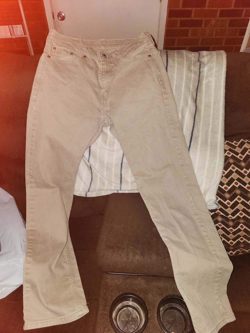 Levi's Men's Light Beige Relaxed Fit Jeans